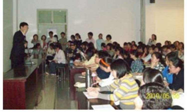 郑州大学研究生创新中心进行职业核心能力培训讲座