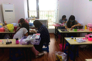 成都剪发培训班哪家好_哪个好_学费