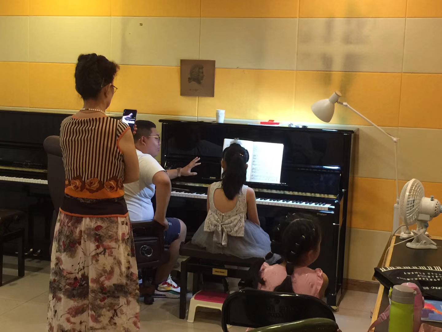 青岛成人钢琴培训