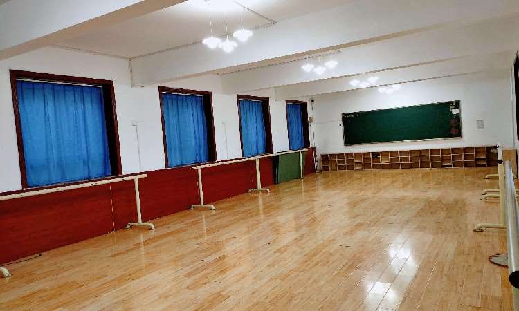 南校舞蹈教室