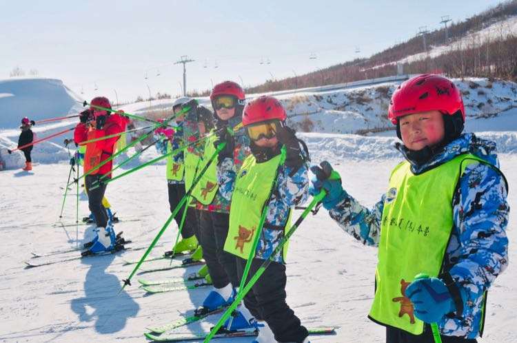 武汉英山南武当初级滑雪训练营