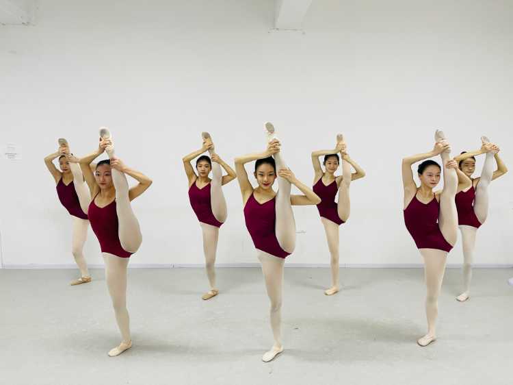重庆舞蹈集训班（7-12月）-艺考舞蹈培训机