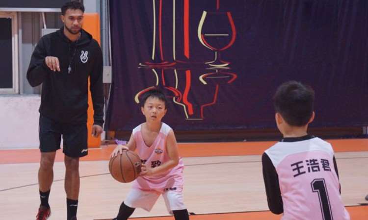 上海青少年篮球培训