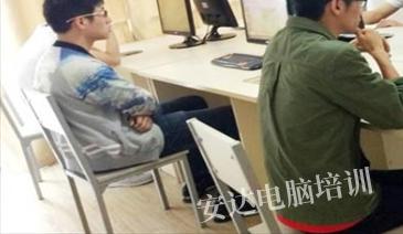 尊龙AG旗舰厅登录|初美智佳子|合肥平面设计培训机构哪家好 小班教学