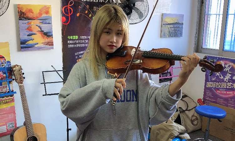 小提琴教师