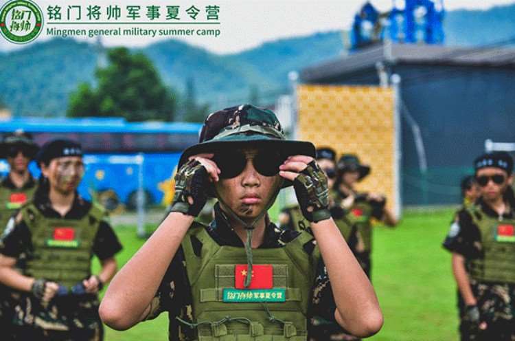 武汉儿童军事夏令营